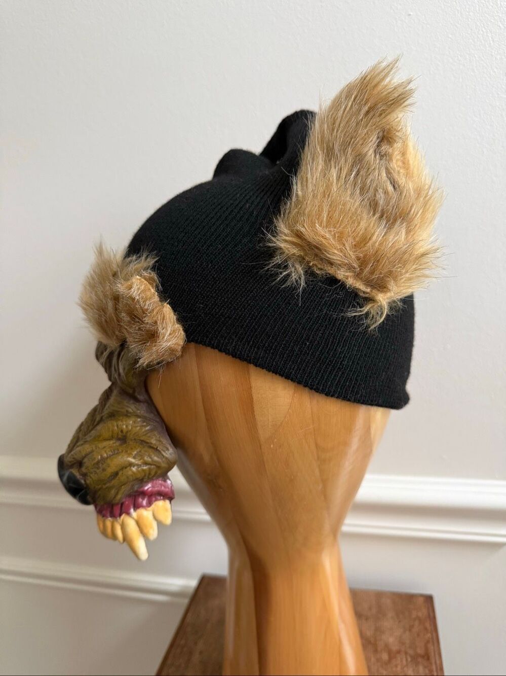 Halloween Costume Werewolf Beanie Hat Faux Fur - Picture 3 of 6